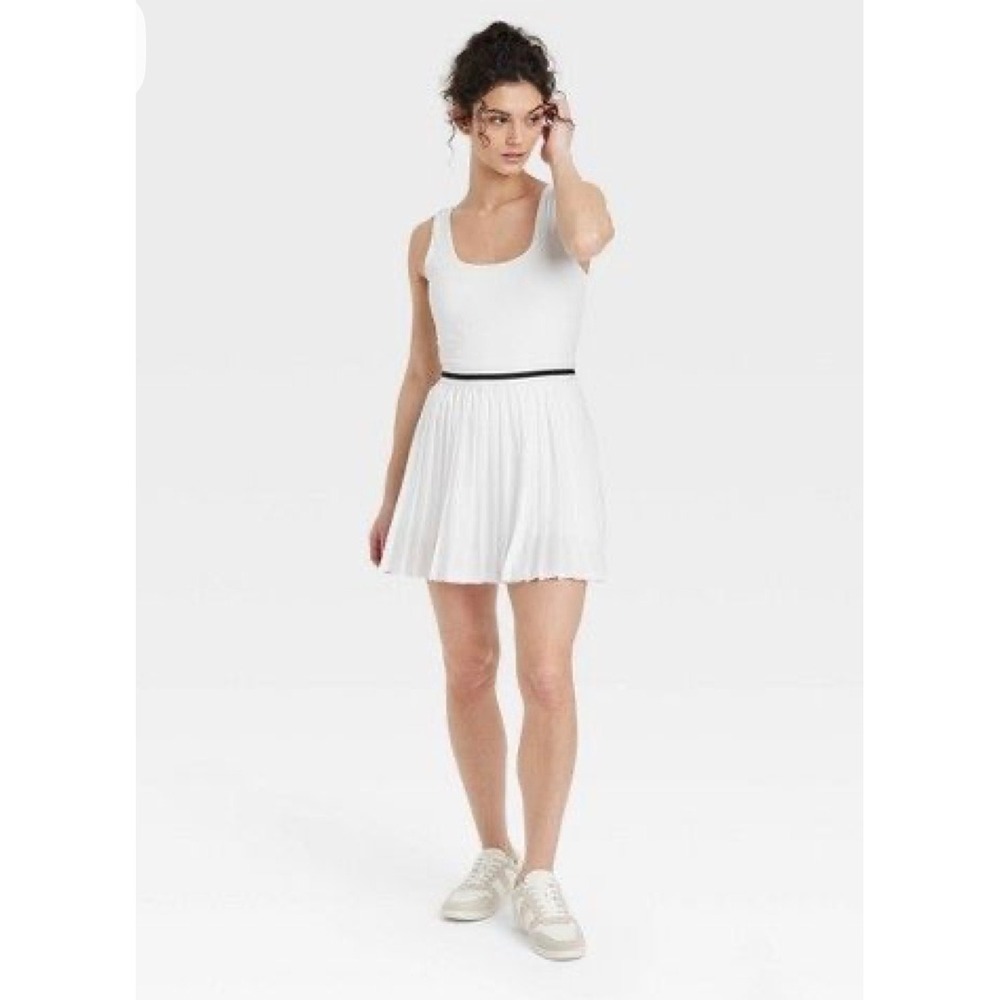 All in Motion NWT White Pleated Active Dress with Liner and Pockets Size M